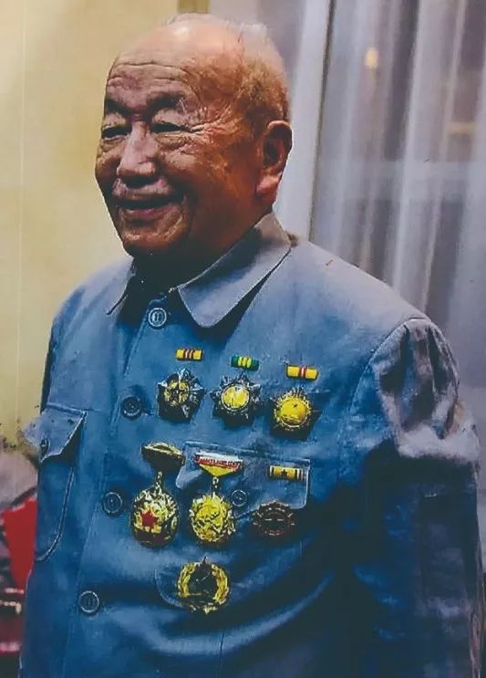 百岁听风者胡正先每年都要回六安看看