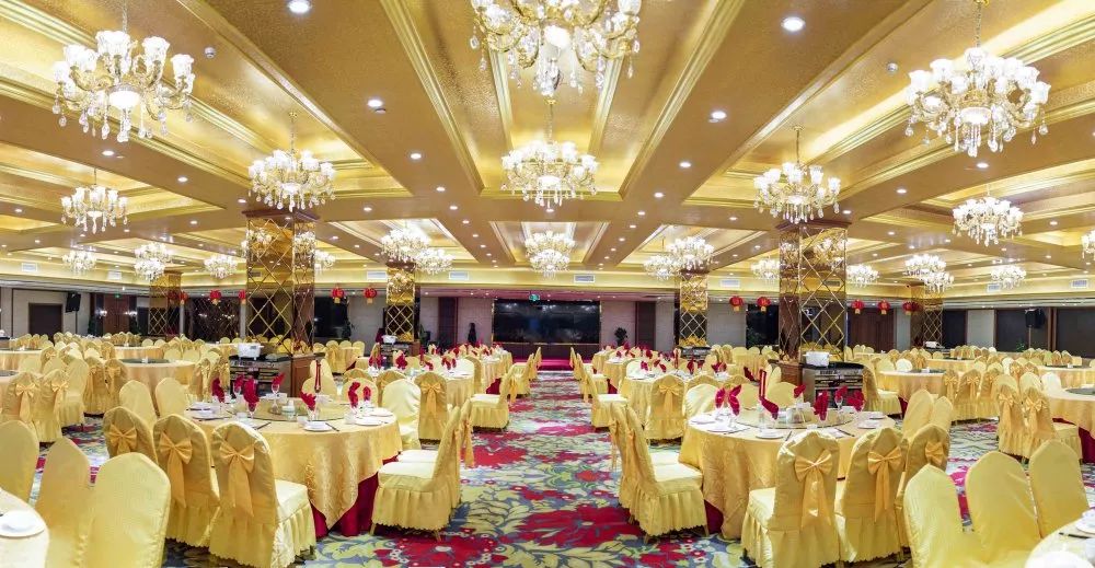 chaoyang宇成朝阳酒店五楼金色宴会大厅升学宴火热预定中