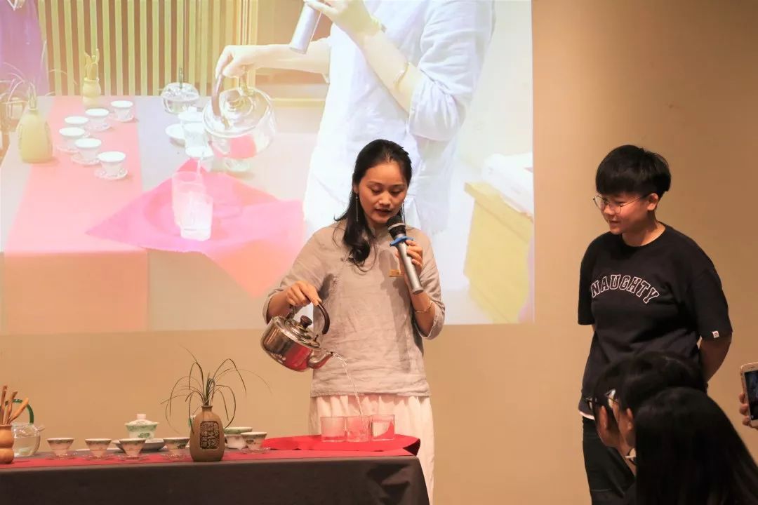 走进浙中医大夏日大学习中医文化品龙坞茶香