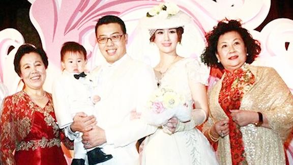 假唱天后萨顶顶与豪门老公相识90分钟闪婚婚后惹人眼红