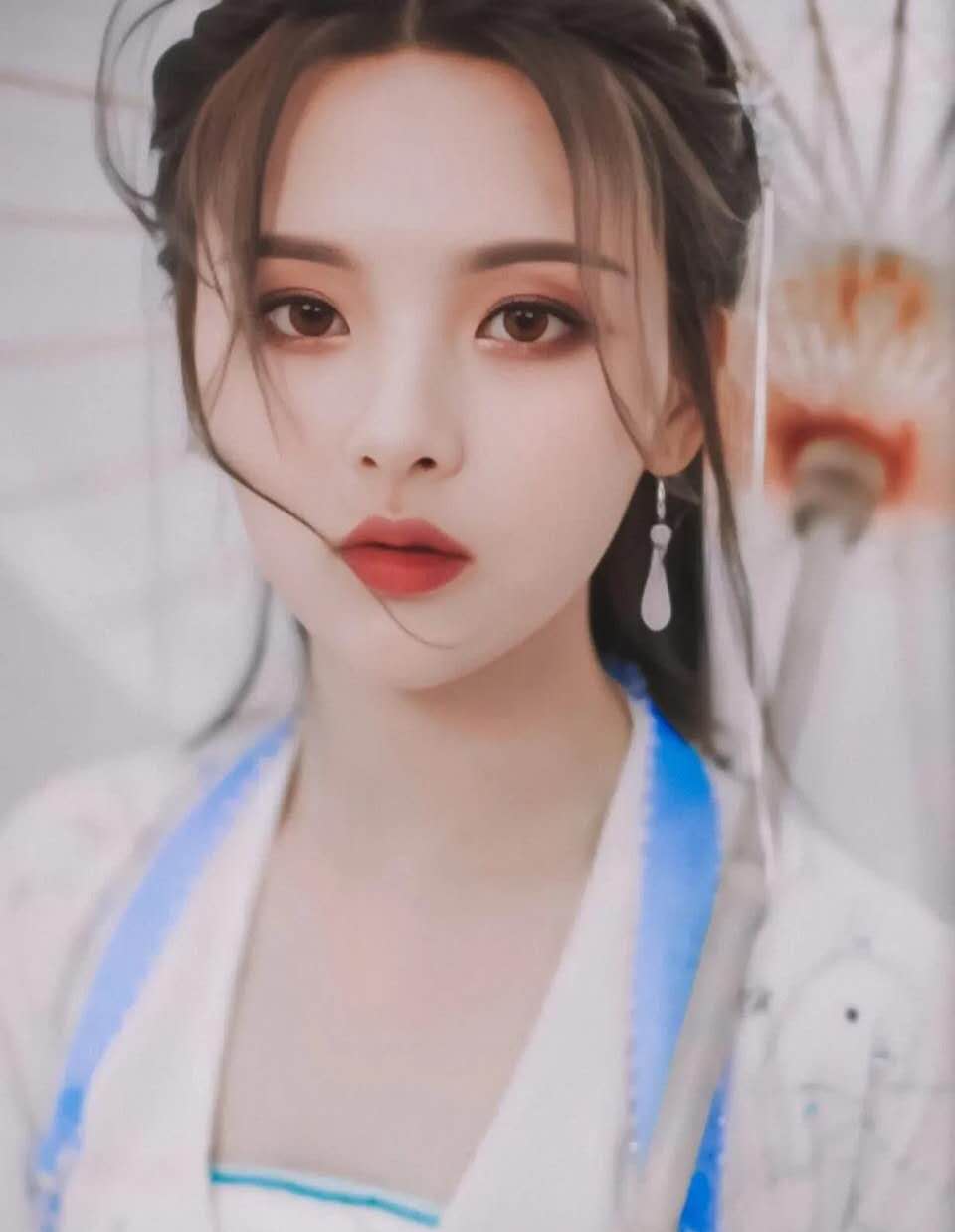 杨超越"小龙女"造型,网友:仙气十足唯美动人