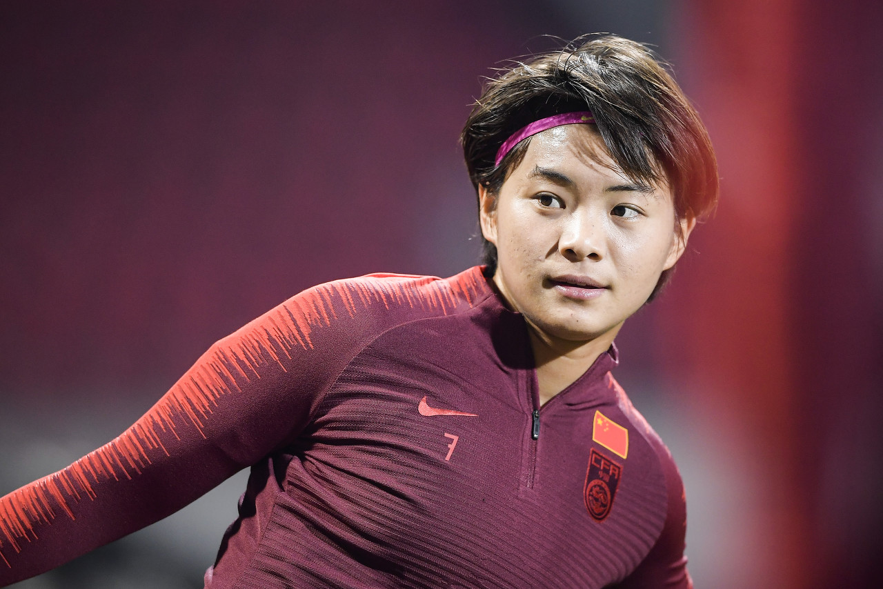 王霜与巴黎女足解约完成提前1年回国备战奥运巴黎官方送祝福