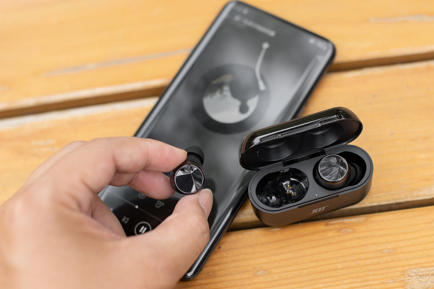 全球首发jeetairplus蓝牙耳机媲美千元音质让苹果汗颜