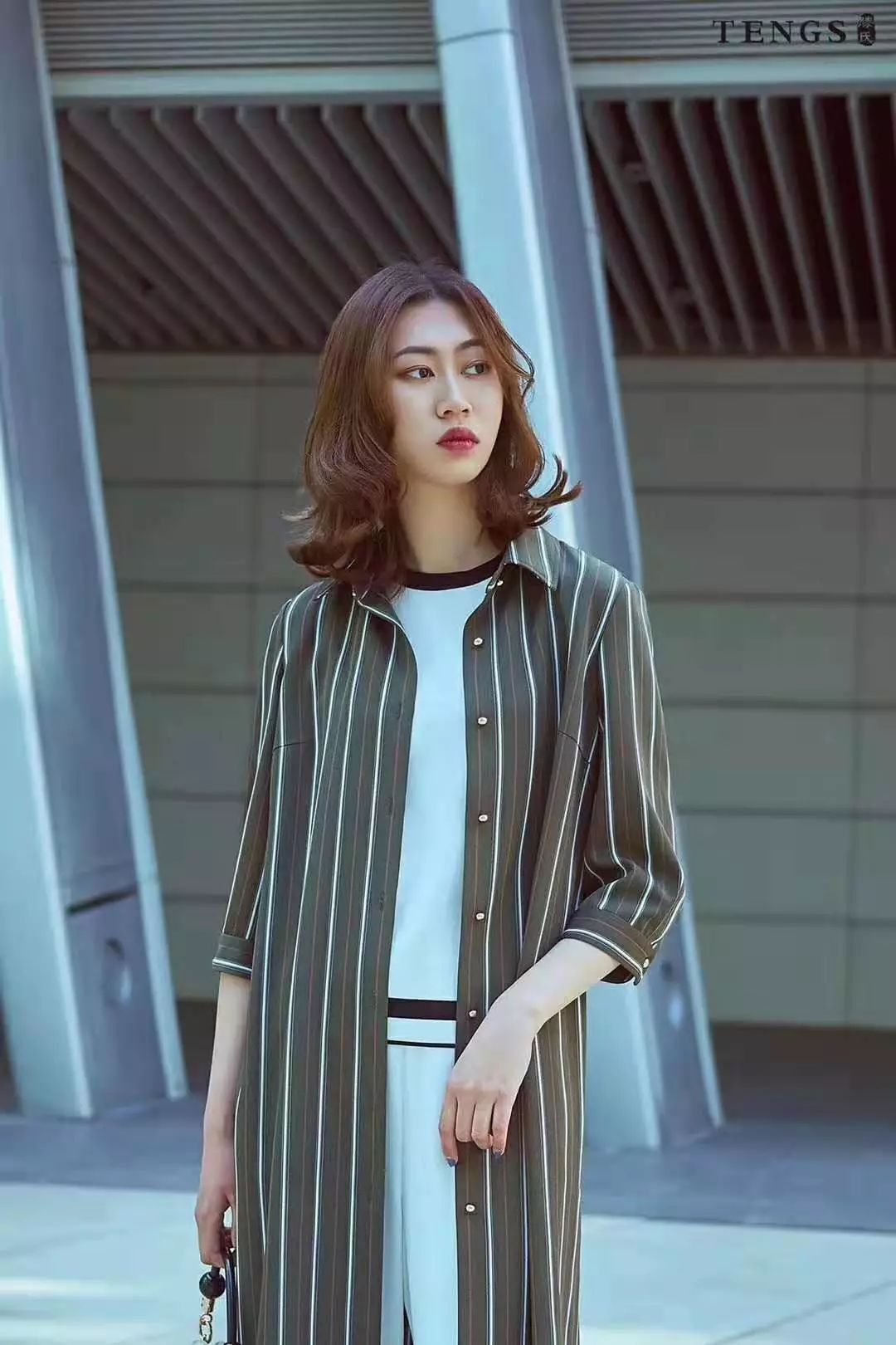 振华购物中心女装商场半年不止半价您想要的都有请速来围观