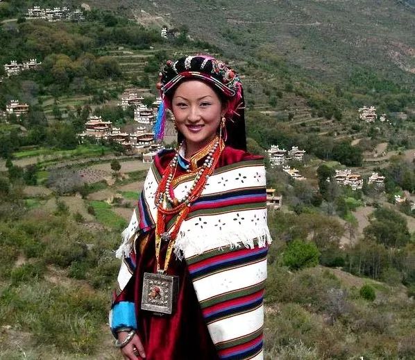 王怀林寻找东女国九探秘东女国之都一丹巴大美之地