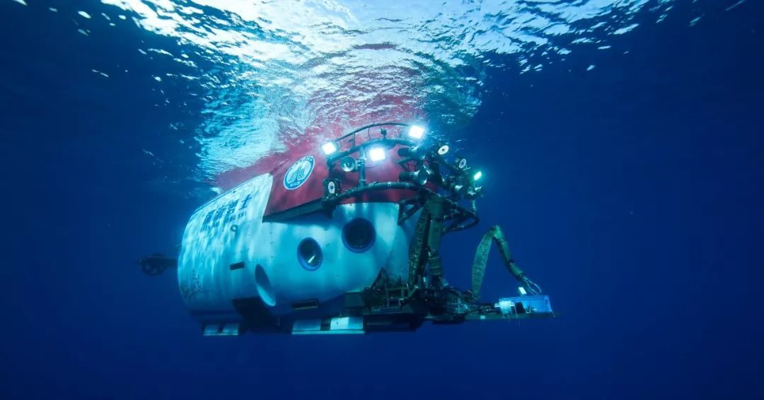 深海潜水器凭什么如此重要?_中国