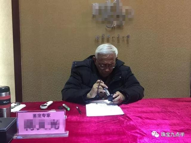 克價13萬是什么玉？新疆和田玉傳說中的紅玉到底存不存在？