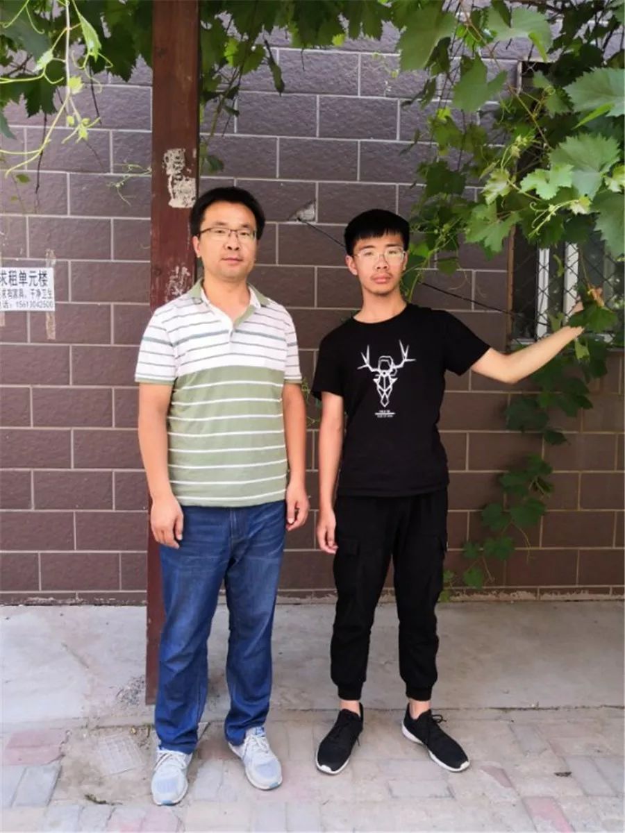 头条邱县中考女状元是她美貌与智慧并存