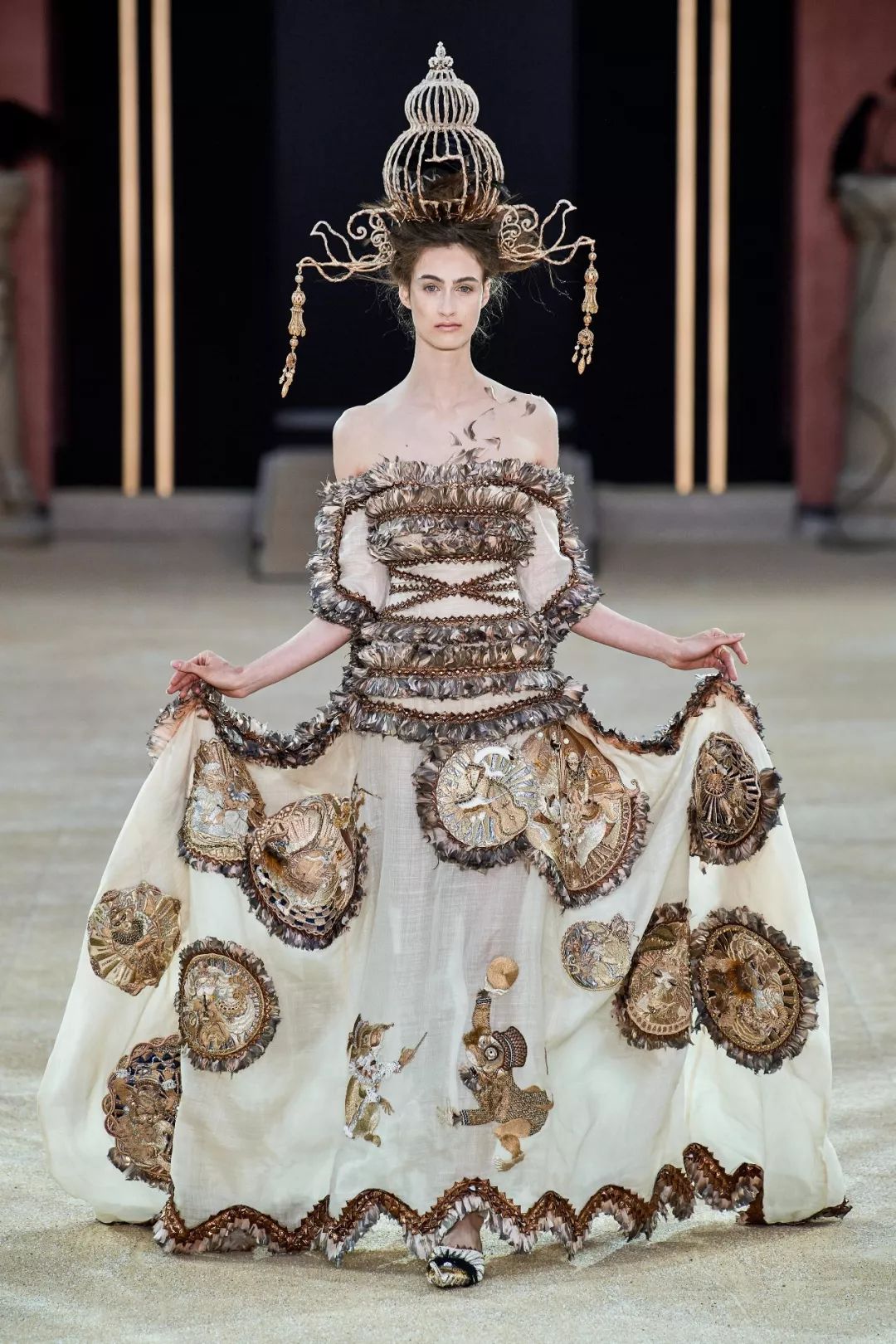 东方元素,终于闪耀在时装金字塔尖