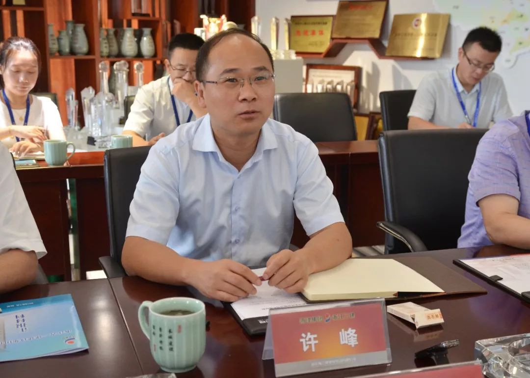 莅临集团调研工作,集团总经理许峰,总工程师吴应强热情接待了朱站长