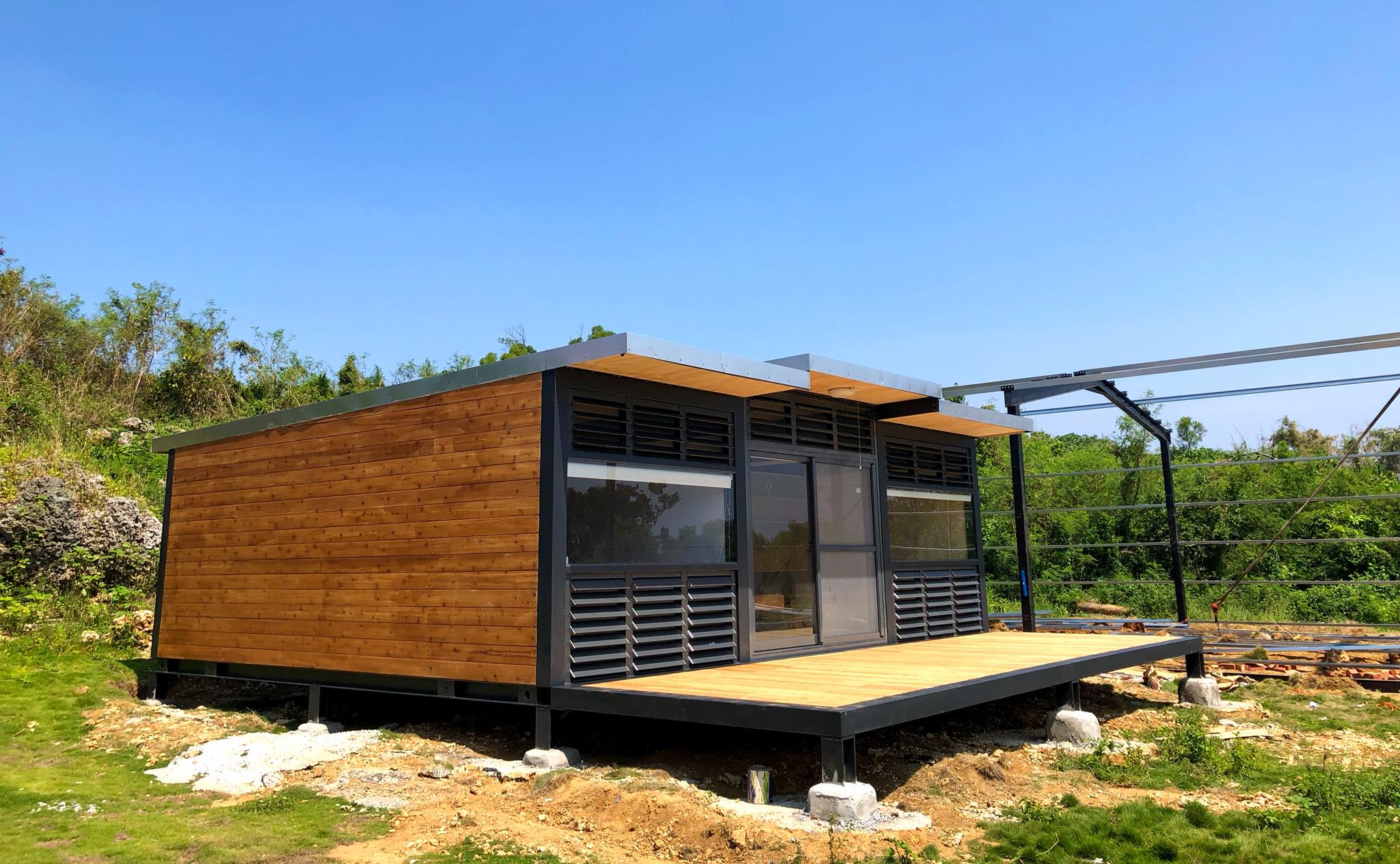 台湾网红民宿可移动的莱茵阳光"自然红屋"