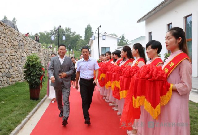 涞源走马驿女人图片