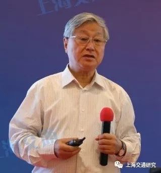 张晓春董事长图片