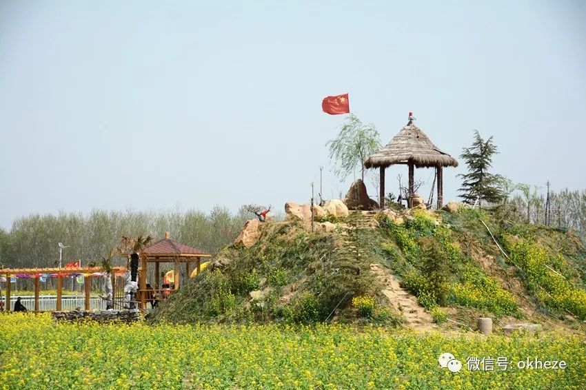 伊尹墓:据《皇览》,在济阴郡己氏县西北十二里,曹县大集乡殷庙村龙山