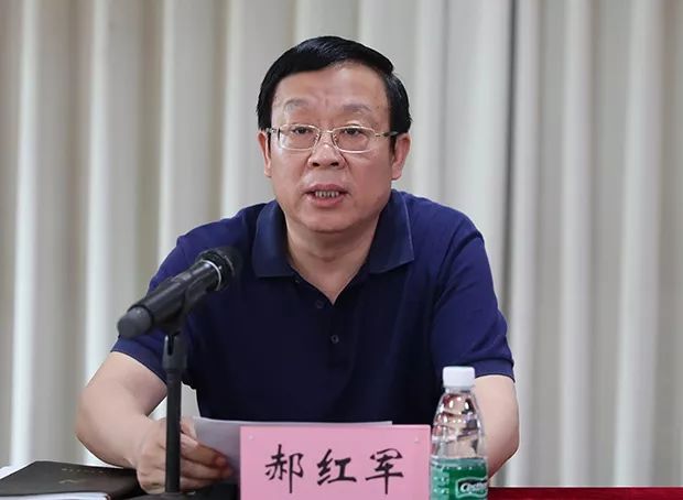 我校举行"光荣之家"挂牌仪式_郝红军