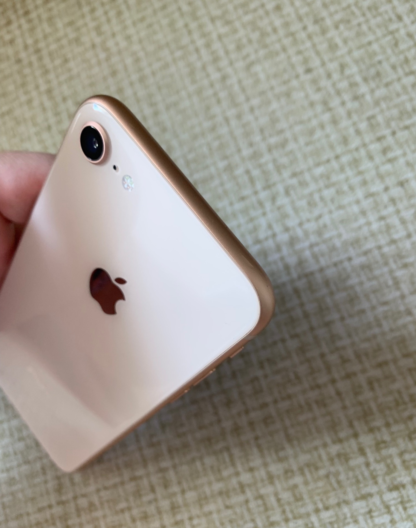 网友花1500买到一台iphone8到手发现赚了