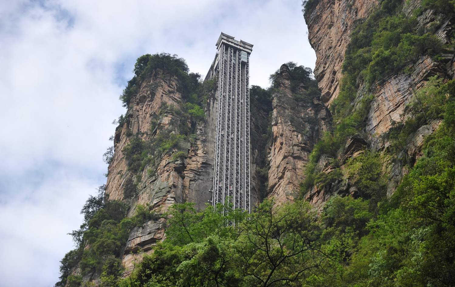原创世界最高最贵的户外观光电梯原来在湖南张家界坐一次要72元