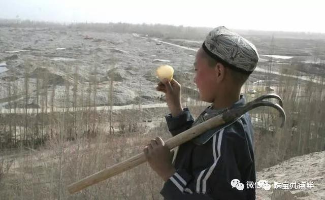 克價13萬是什么玉？新疆和田玉傳說中的紅玉到底存不存在？