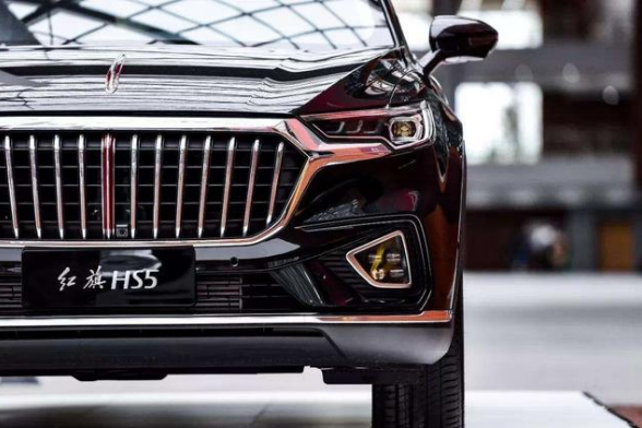 新上市的极具气场的自主suv红旗hs5售价1825万如何选