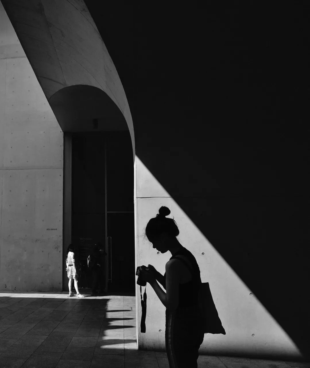 黑白影像李晓峰街拍摄影作品赏析