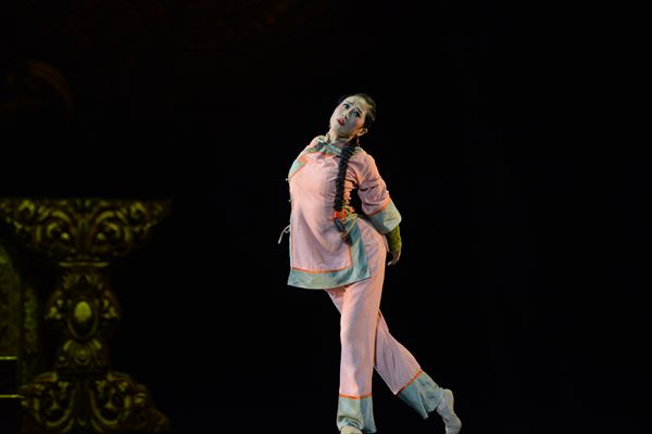 民族舞剧红罂粟尘埃落定在昨晚在锦城艺术宫首演大获成功