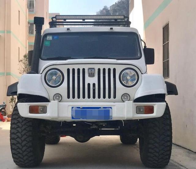 首台加长版北汽战旗角斗士来了!外形霸气不输悍马h1,配3.0t动力