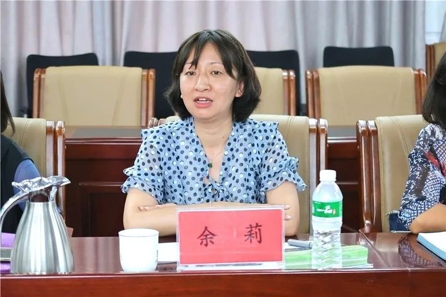 解读和宣传,余莉副处长就医改配套政策等方面的问题作了解读和补充