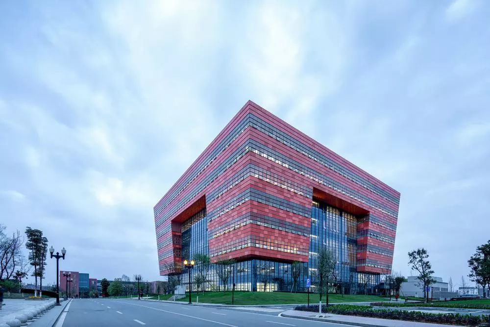 网红图书馆成都大学地标性建筑