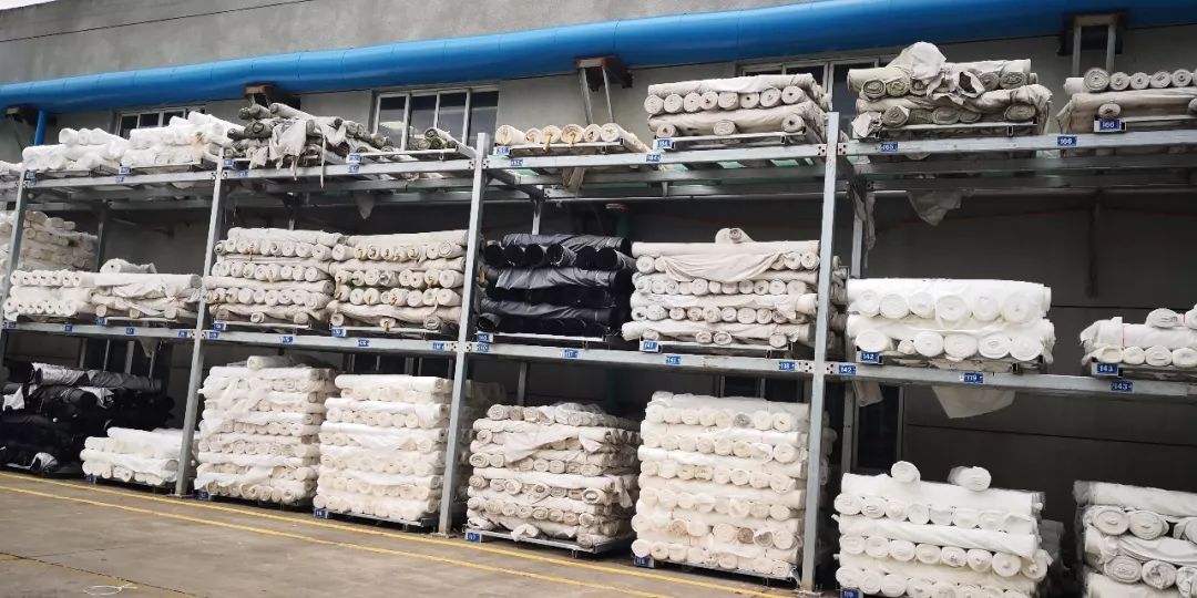 "高成本","高库存","低行情"……压得布老板难喘息,接下来会大规模