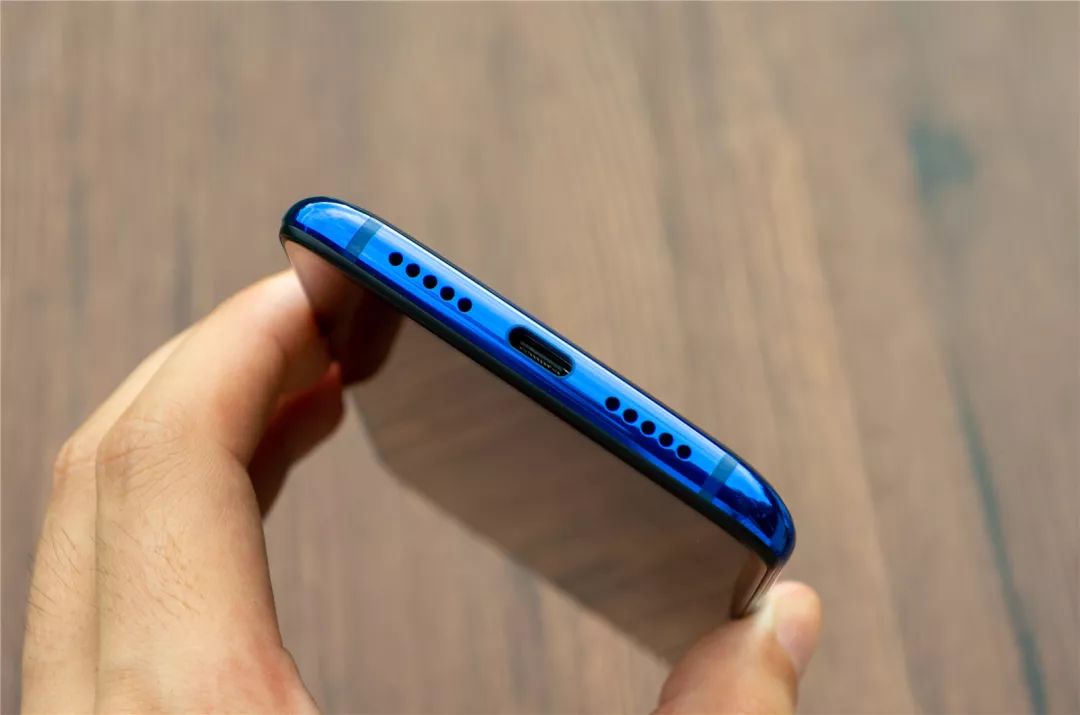 小米cc9开箱图赏:可能是最漂亮的小米手机