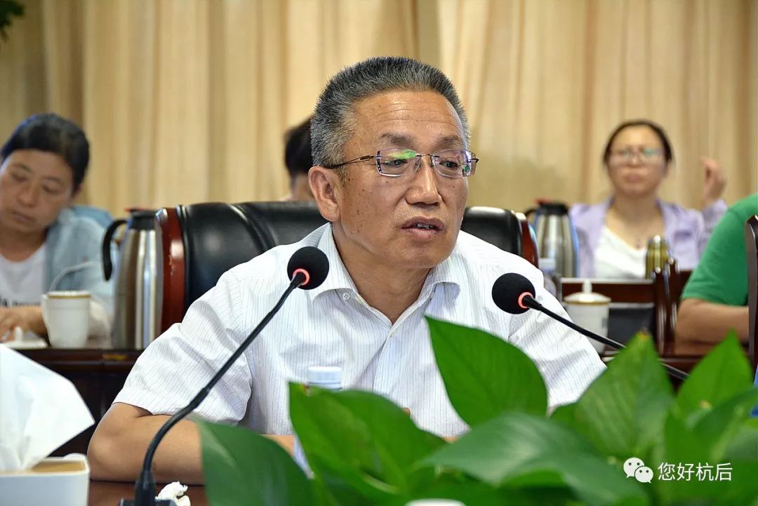 牧业科学院党委书记翟琹,市旗领导梁凯河,吕生富,满都拉,王占伟等参加