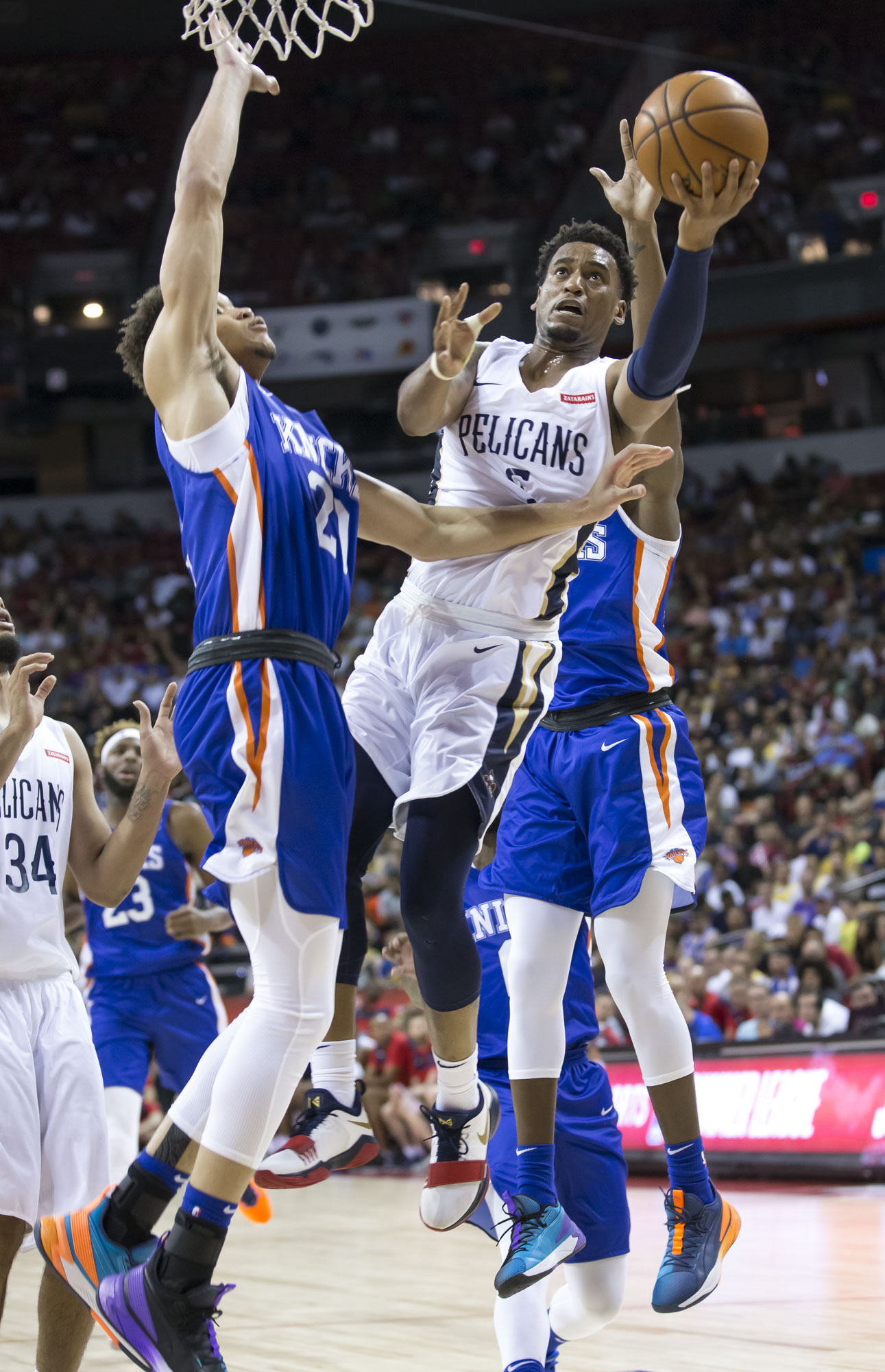 篮球nba夏季联赛鹈鹕胜尼克斯