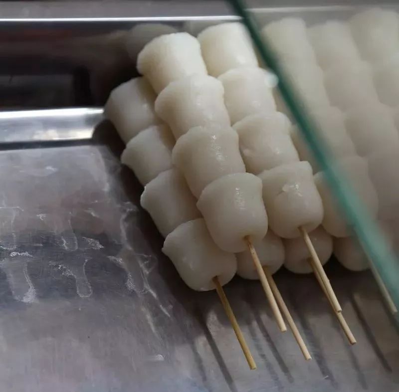 脚踏食地·南昌·早上拌粉瓦罐汤,下午油炸水煮白糖糕,晚上两室一厅