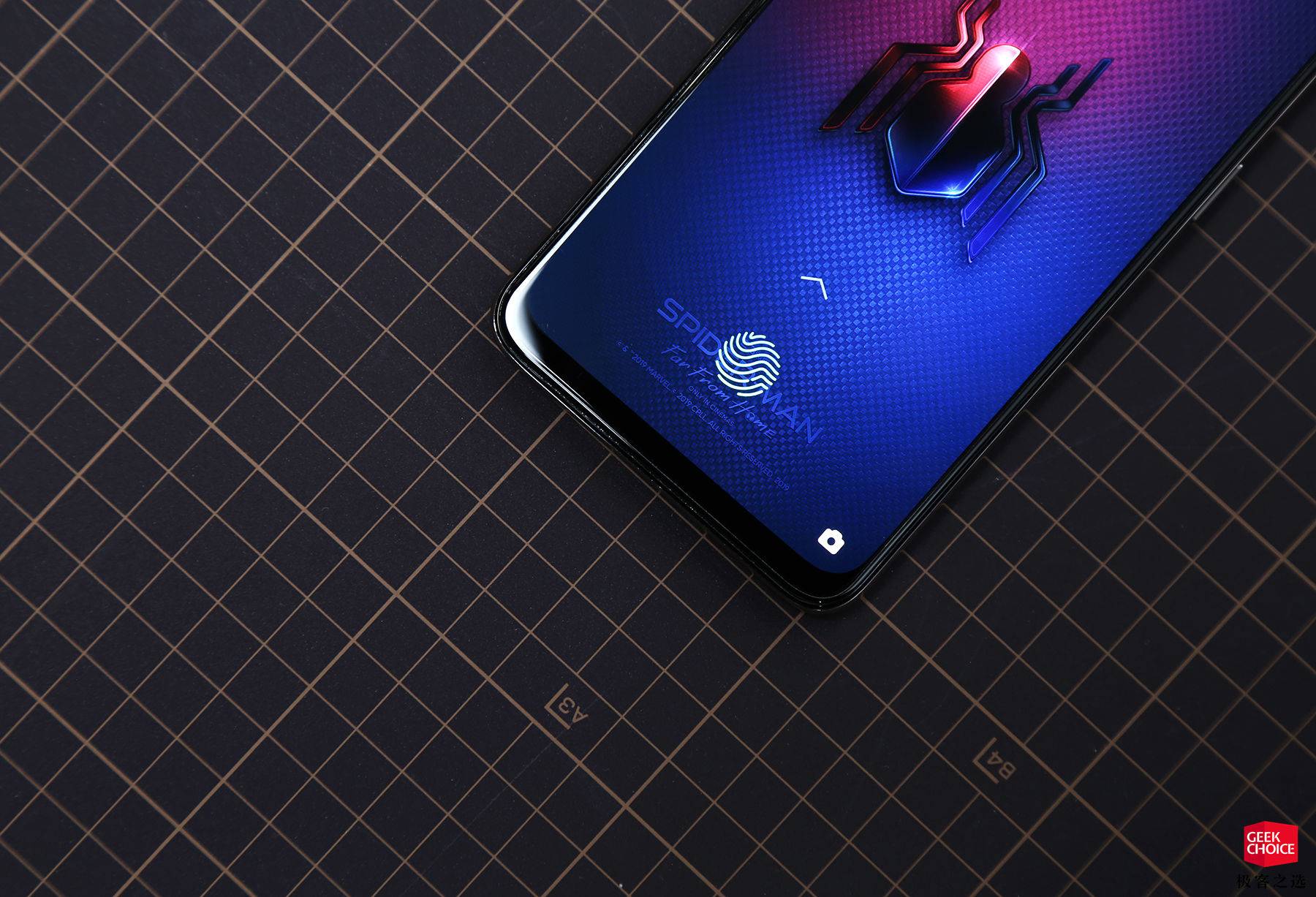 realmex电影礼盒版图赏加入蜘蛛侠保护壳和定制主题1799元起售