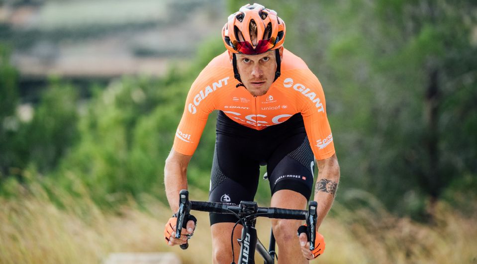 环法快报捷安特ccc车队二维码拿下第一件圆点荣誉衫