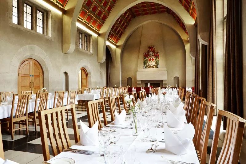 在牛津吃formaldinner是一种怎样的体验