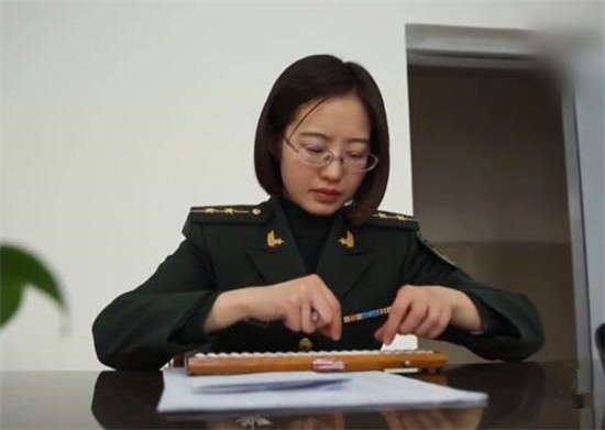 原创中国珠心算部队三朵金花都是现役军官战场上的作用比坦克还大