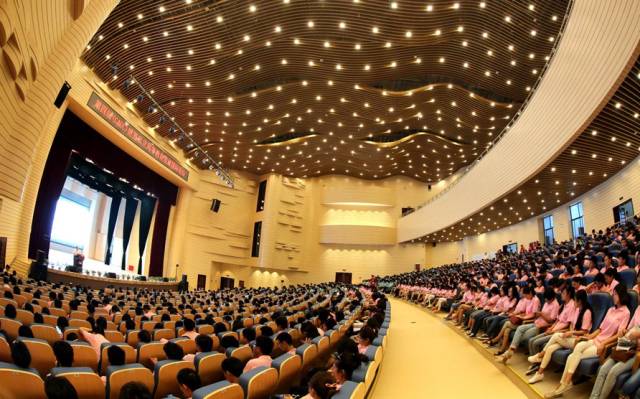 我在黄科院等你金秋九月我想和你在这儿相约开学典礼