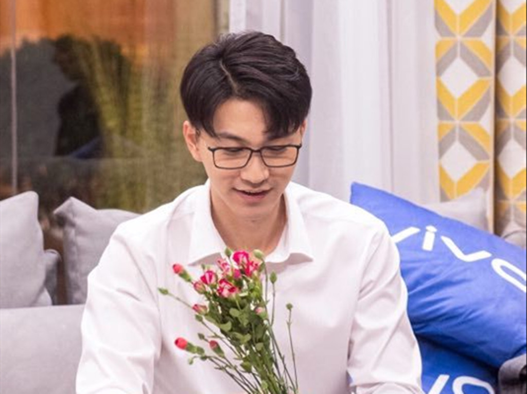 《心动信号2》男一想当偶像的心有点明显_陈奕辰