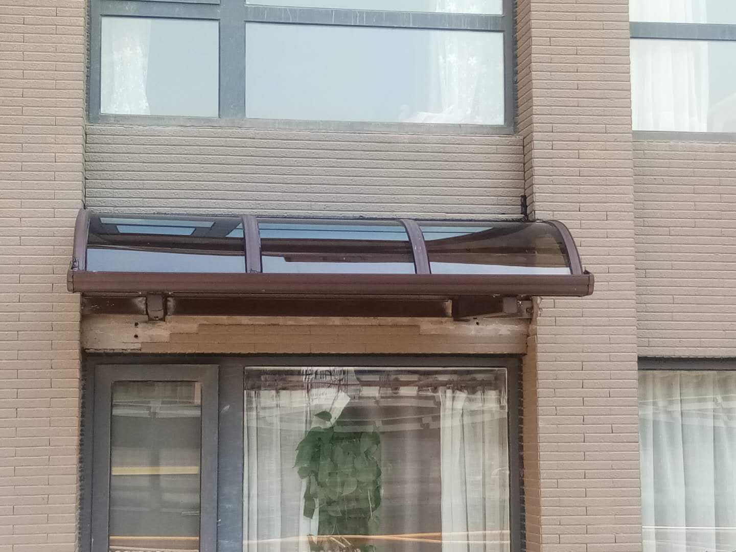 洛阳铝合金雨棚,阳光板遮阳棚正确安装流程与方法看这里 洛阳铝合金雨棚,阳光板遮阳棚正确安装流程与方法看这里