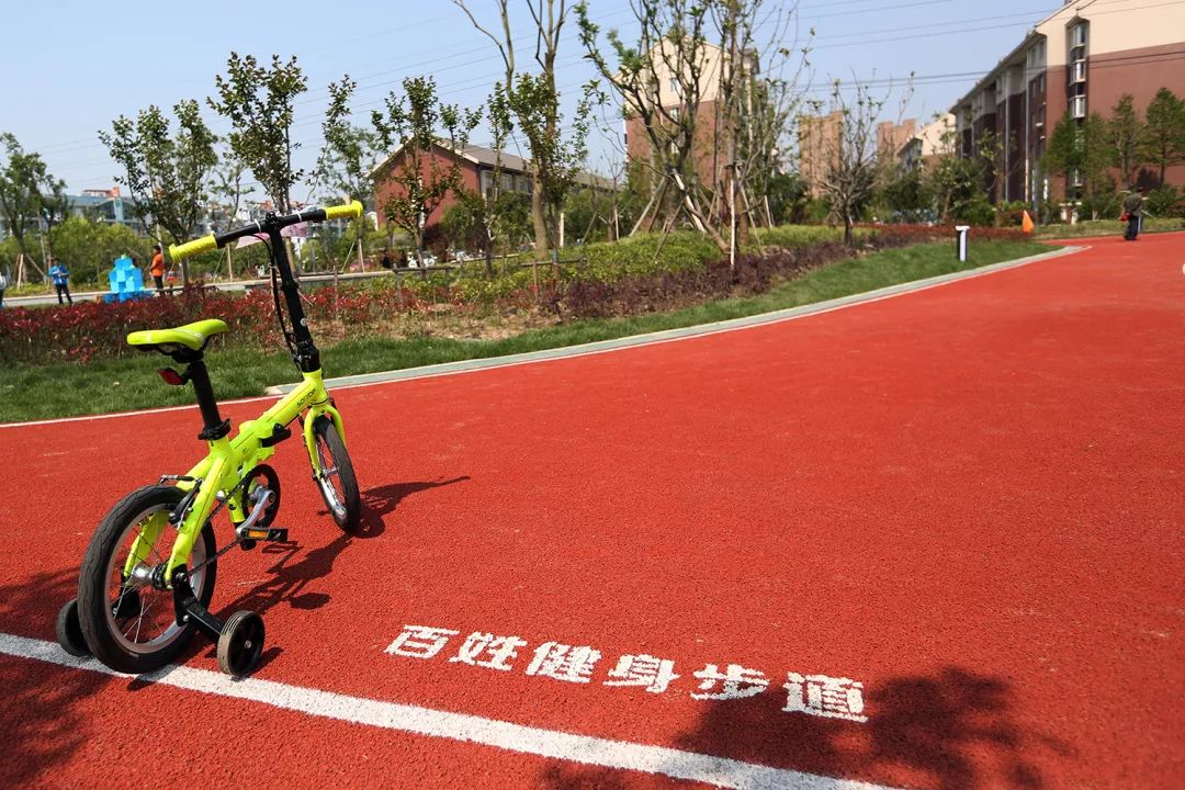 足球场,健身点,▼占地面积达50000㎡~是嘉定第一座体育主题公园!