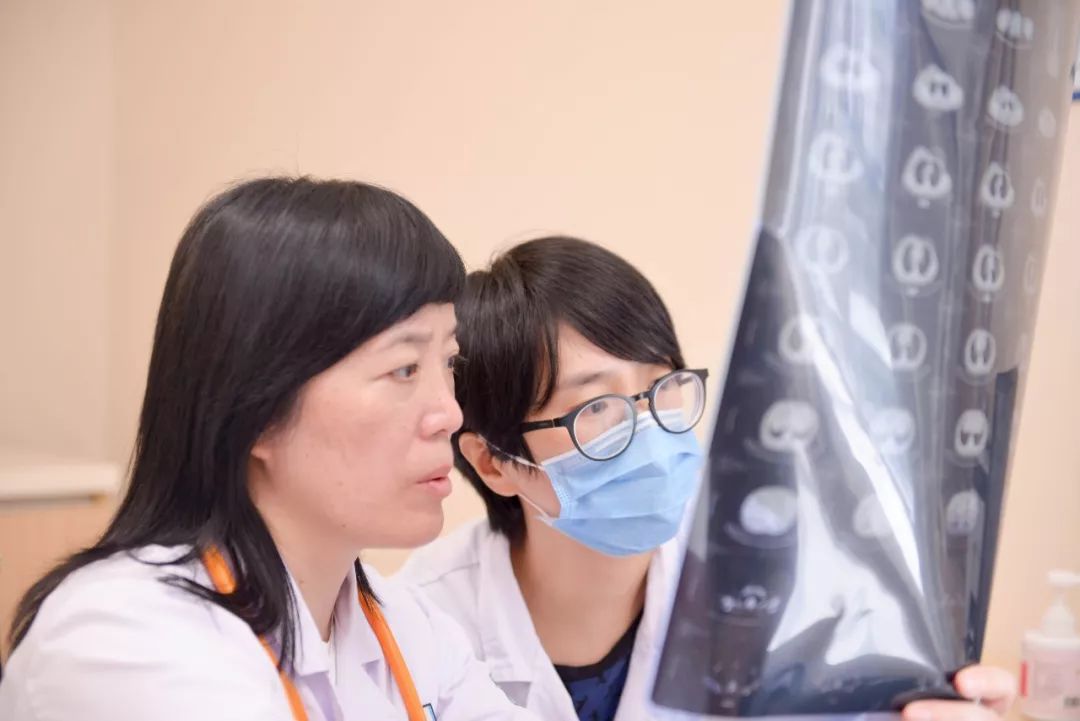 百年医路 为爱同行 ——在杭嵊籍名医回乡义诊