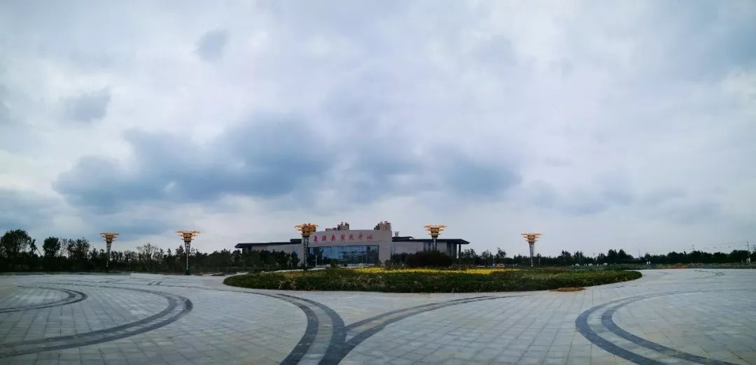 美爆了雨后的夏津蓝天白云景色如画