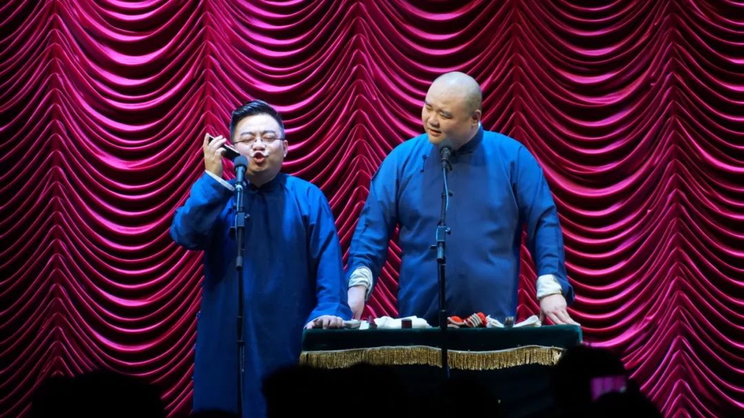 倒二,一对黄金搭档,李丹,胡聪俊,表演成熟大方,李丹是大兵老师的大