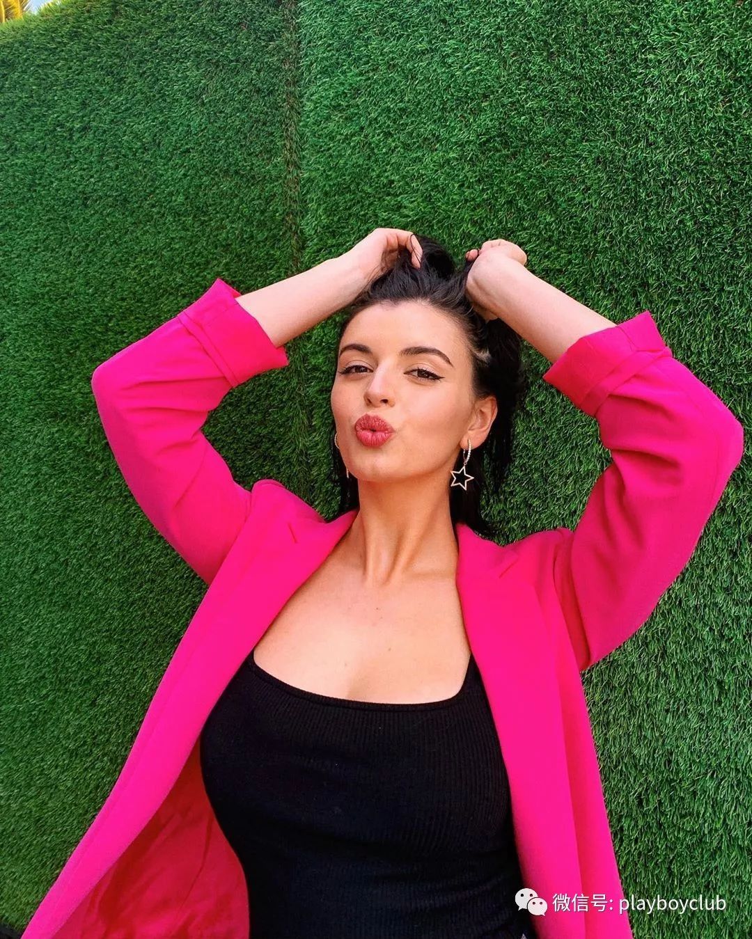 混血女歌手 | rebecca