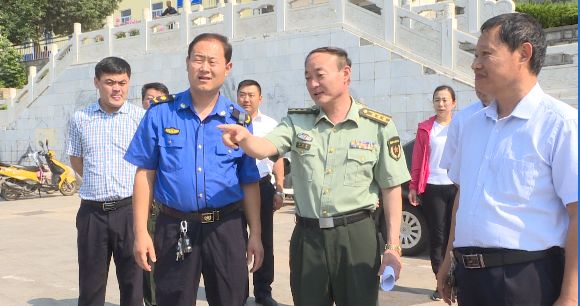 张少华到迎接国家卫生县城复审第十网格现场办公张玉军要求,要正确