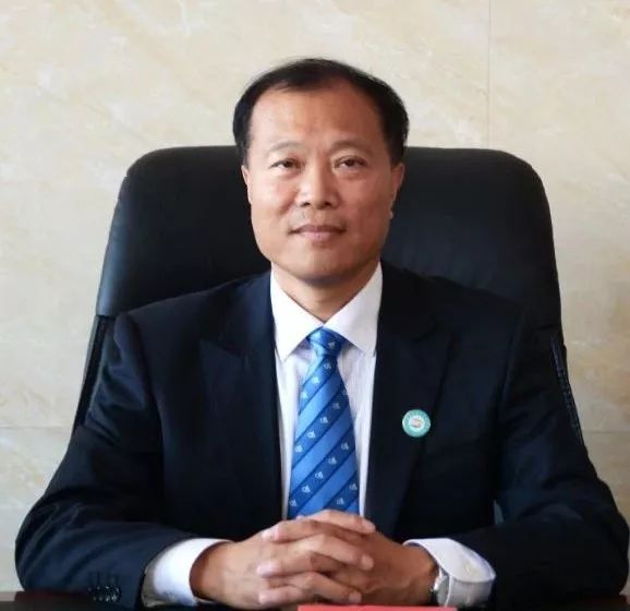 丹阳国际书院校长马长泽,1964年生,天津人,研究生学历,特级教师,中国