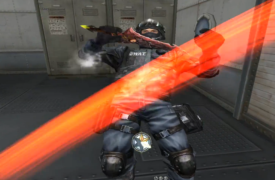 可以看到,当我们以第三人称角度来观察其他玩家手中的克洛诺斯光剑时