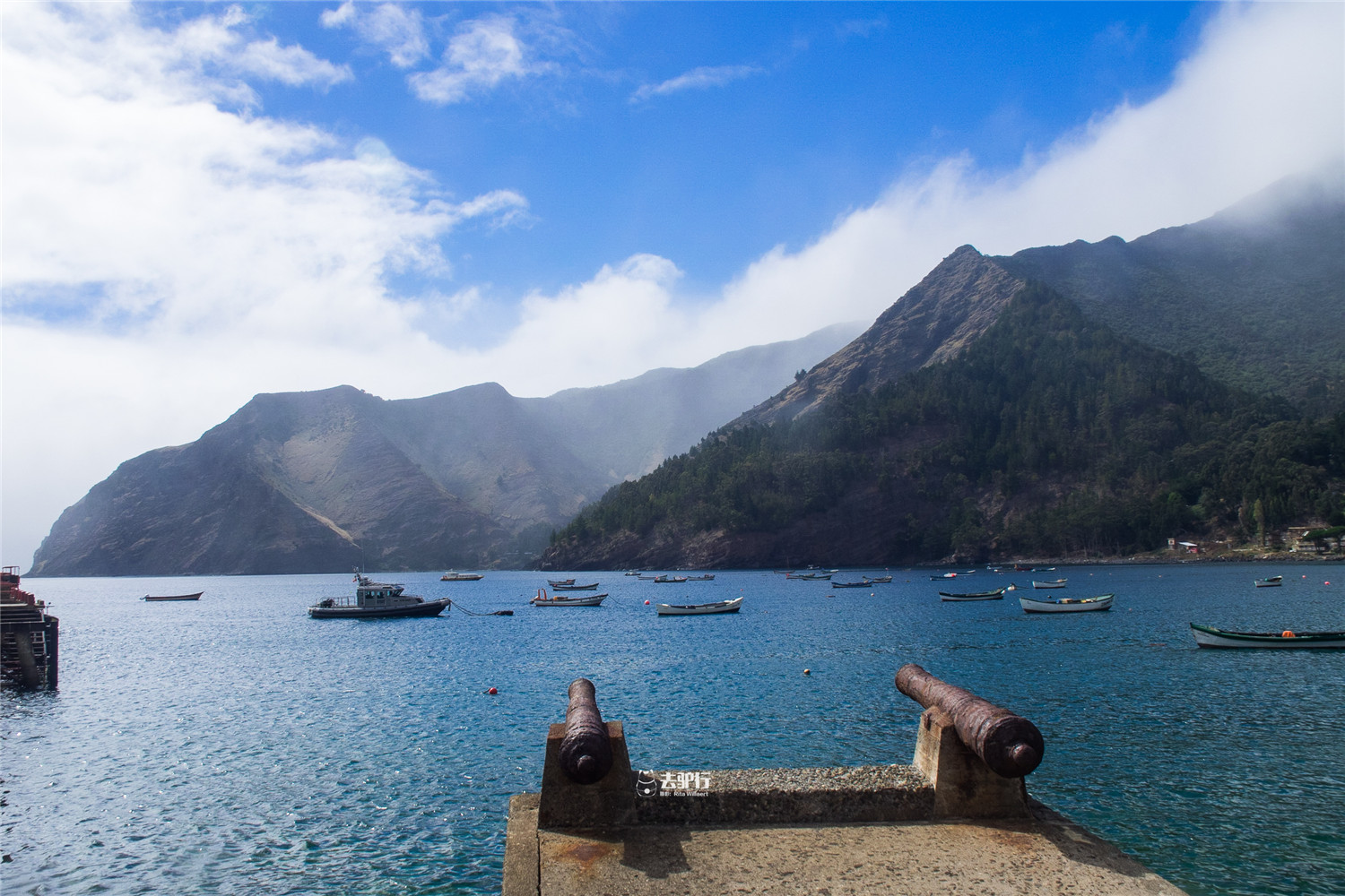 导致生态破坏污染极为严重,能够像克鲁索岛保留自己的原生态也是不错