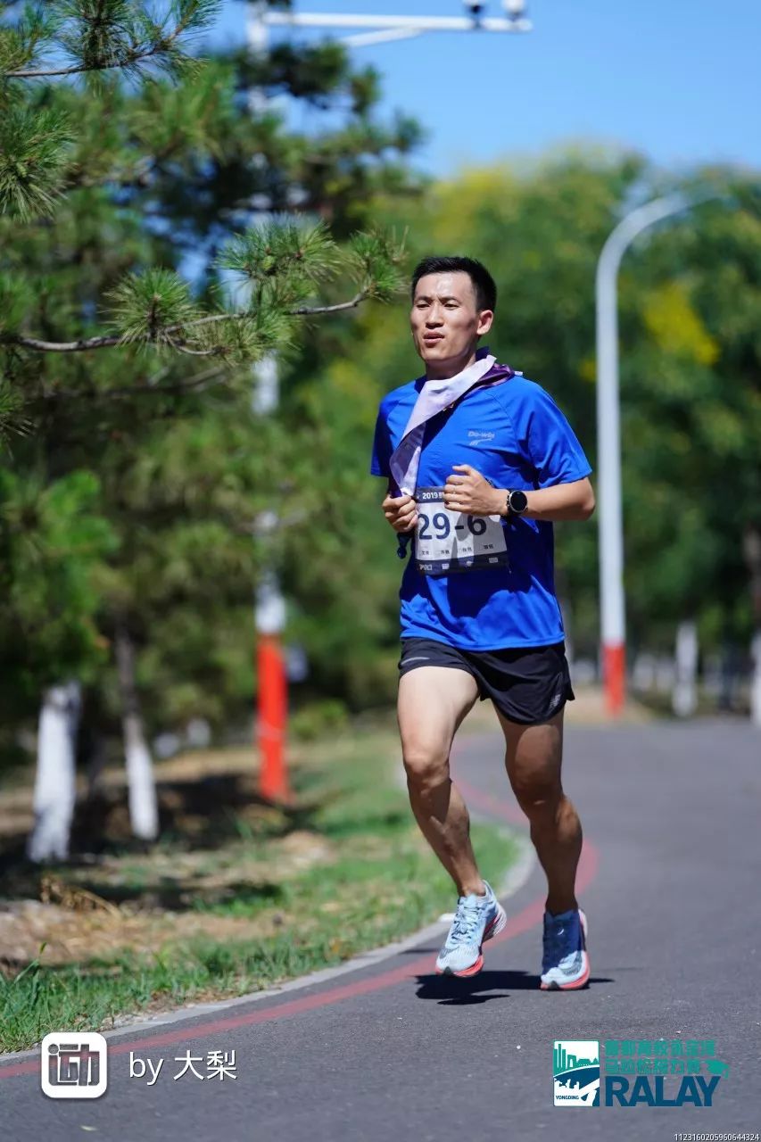 戰報| 首都高校永定河馬拉松接力賽北大斬獲季軍